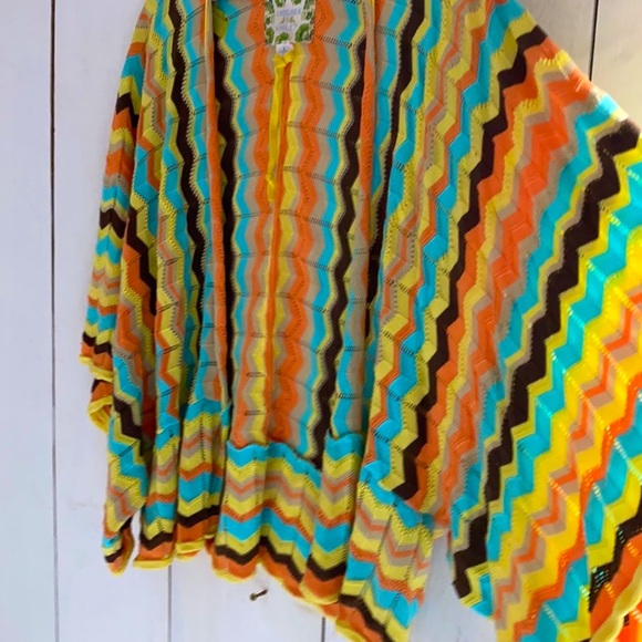 Chelsea VioletGorgeous multicolored sweater. - Picture 3 of 7